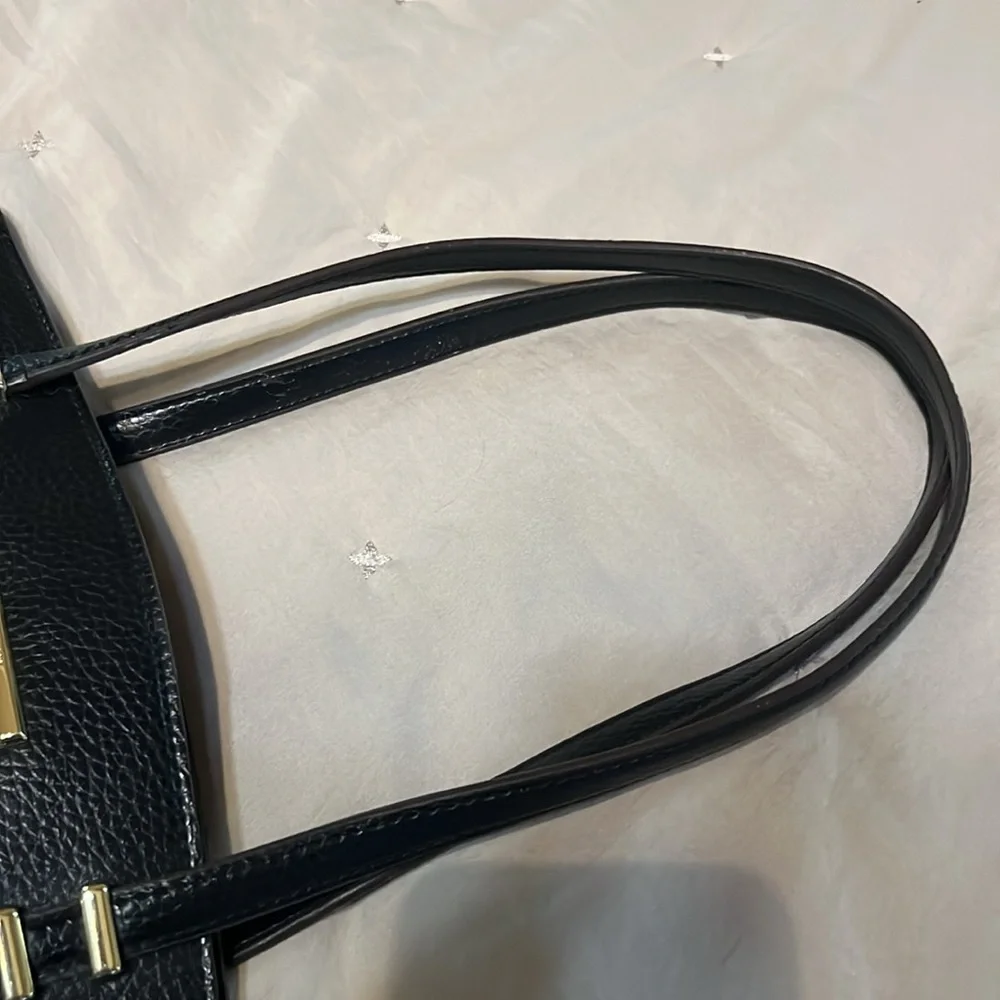 Anne Klein Satchel / Tote / Purse in Black, EUC